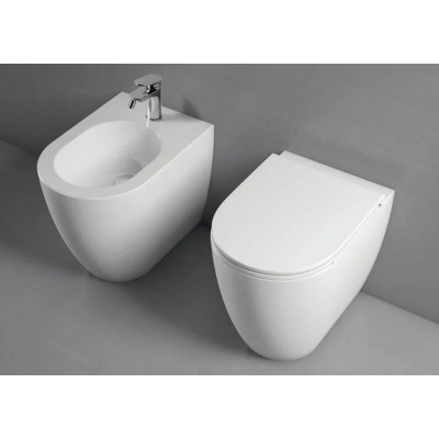 Articles sanitaires au ras du mur sur les toilettes au sol + bidet et siège en céramique à fermeture douce