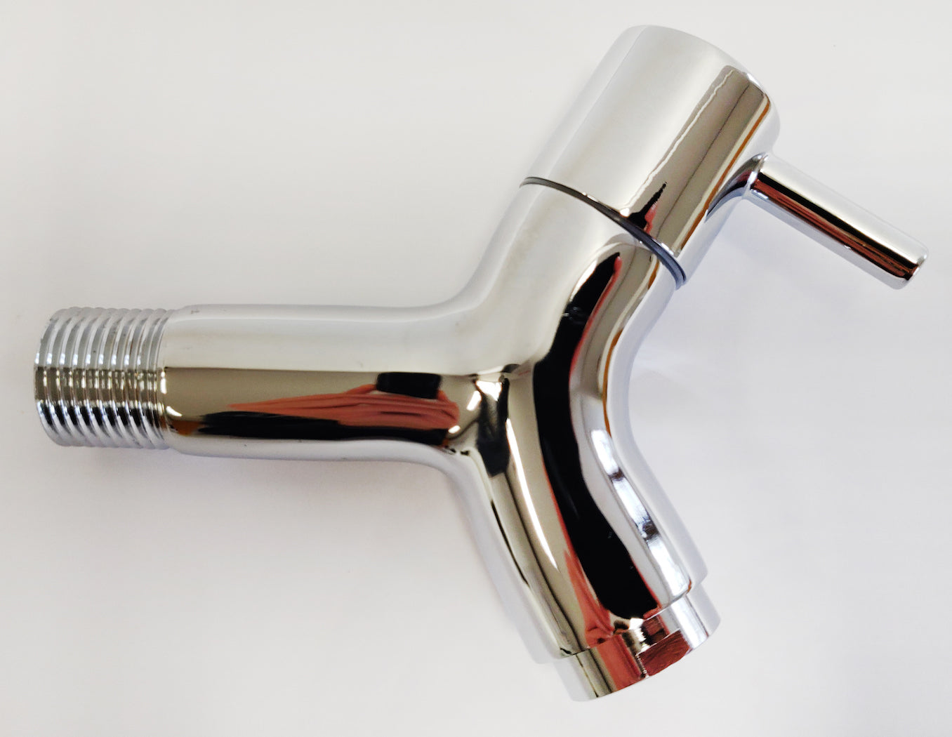 Arkema H420-7016 Doccia giardino solare nera con lavapiedi