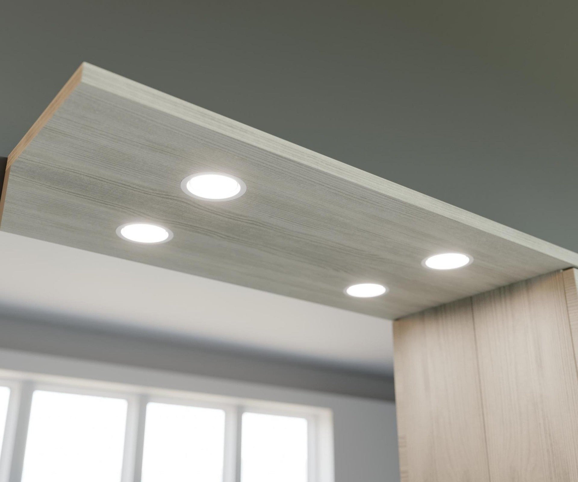 Composizione da bagno 3 ante da 85cm con cassetto , lavabo e specchiera con pensile e luci a led