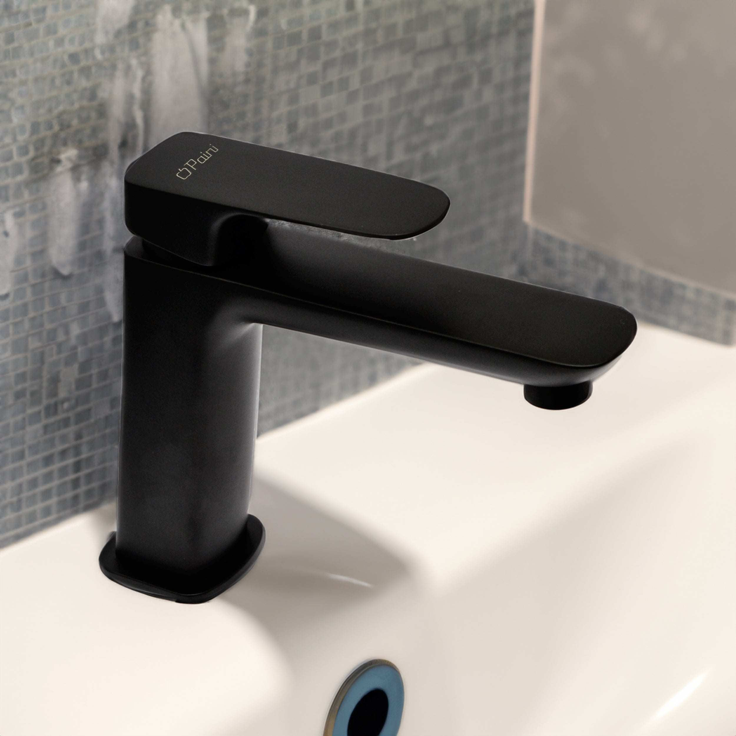 Miscelatore lavabo medio Nove nero opaco — Paini