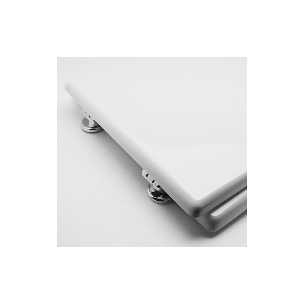 Sedile colato lotus bianco — Sapal Copriwater