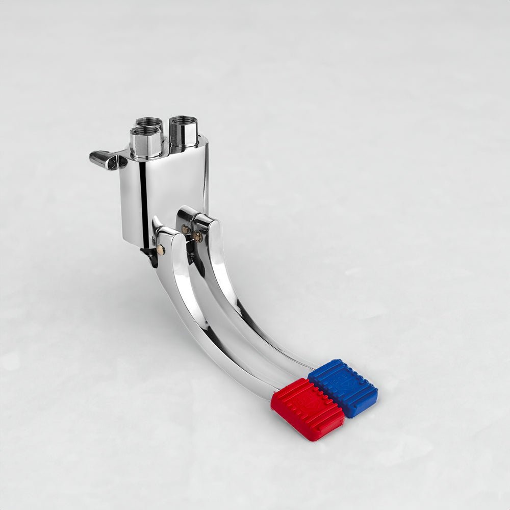 Rubinetto a pedale 2 vie installazione a parete 1/2" — Idral - HD casa