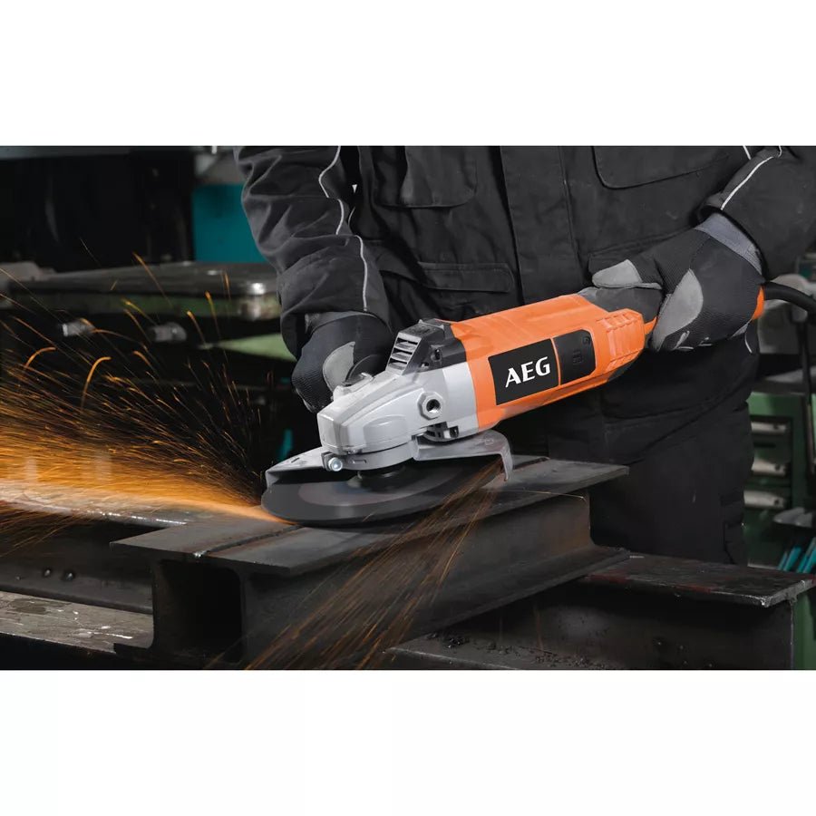 Smerigliatrice angolare ws 22-230' aeg 2200 watt — AEG Powertools - HD casa