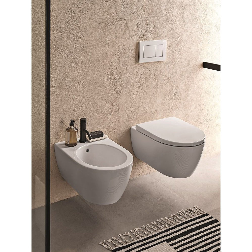 Vaso sospeso rimfree Icon con sedile chiusura rallentata — Geberit - HD casa